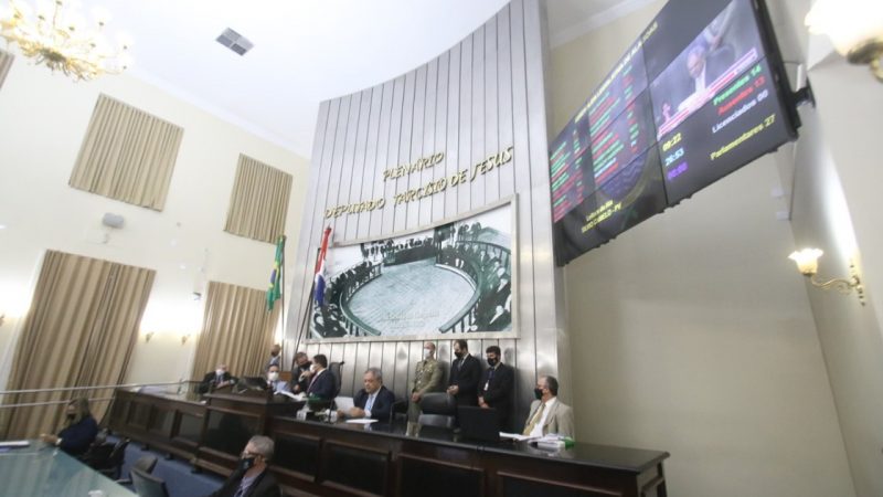 Em parecer, PGR diz que apenas deputados podem concorrer aos cargos de governador e vice tampão
