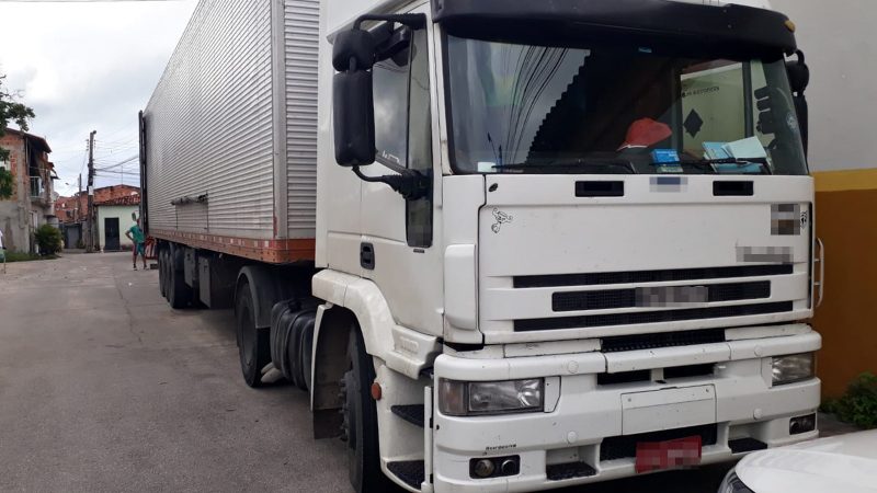 Mercadorias irregulares avaliadas em R$ 750 mil são apreendidas durante fiscalização em Maceió