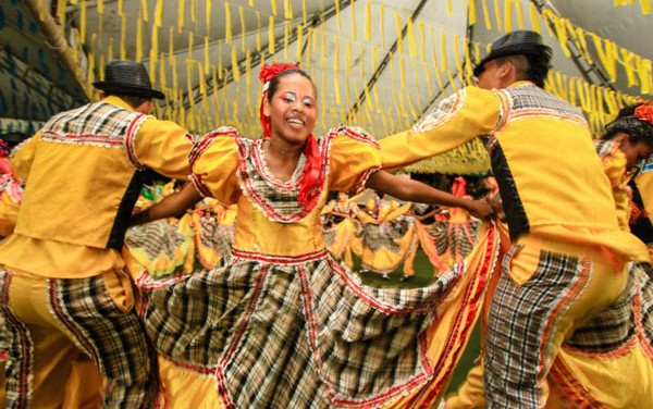 Governo de Alagoas adia início das festas de São João