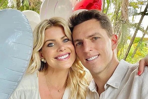 Fanatismo religioso foi motivo de separação de Karina Bacchi e Amaury