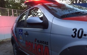 Após briga, homem fica ferido ao ser esfaqueado na cabeça por sobrinho no Farol