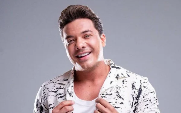 Com lesão na coluna, Wesley Safadão cancela show no São João de Maceió