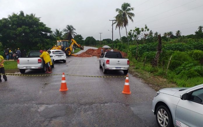 Confira os seis trechos de rodovias federais que estão interditados em Alagoas