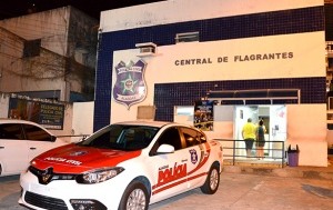 Homem é preso em flagrante suspeito de roubar relógio de R$ 80 mil de empresário em Maceió