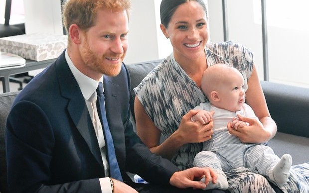 Harry faz aniversário hoje em mais um dia de velório da rainha