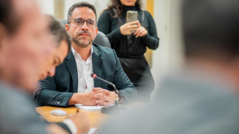 Governador anuncia pagamento de novembro para o próximo dia 30