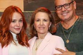 Larissa Manoela encerra contrato com os pais após conflitos familiares