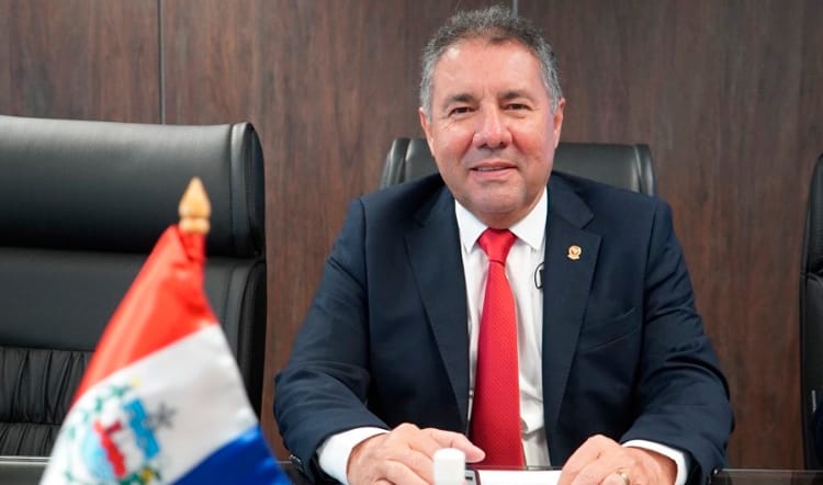 Márcio Roberto é favorito ao cargo de desembargador