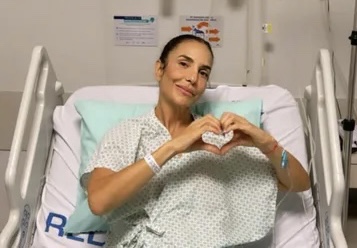 Com pneumonia, Ivete Sangalo é internada em hospital de Salvador