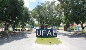 Jovem é agredido e tem celular roubado dentro do campus da Ufal; assaltante é detido por segurança
