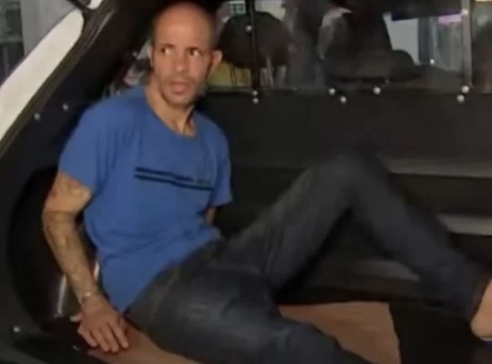 Pai diz que pagou morador de rua para carbonizar corpo da filha
