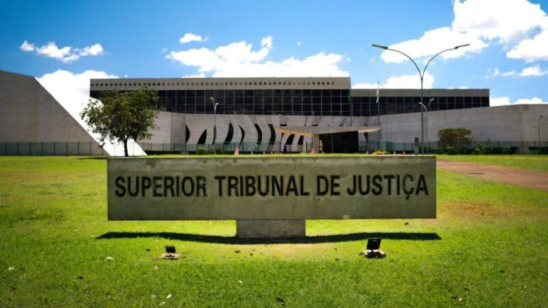 STJ Implementa restrições de vestimenta: Camisas sem manga, croppeds, leggings e bermudas são proibidos nas dependências do tribunal