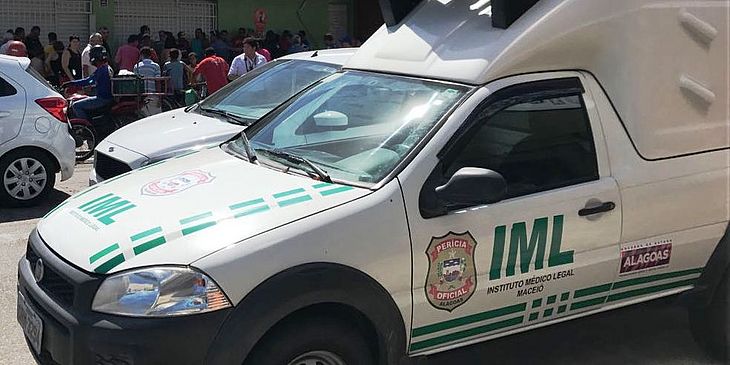 Idosa é encontrada morta em residência