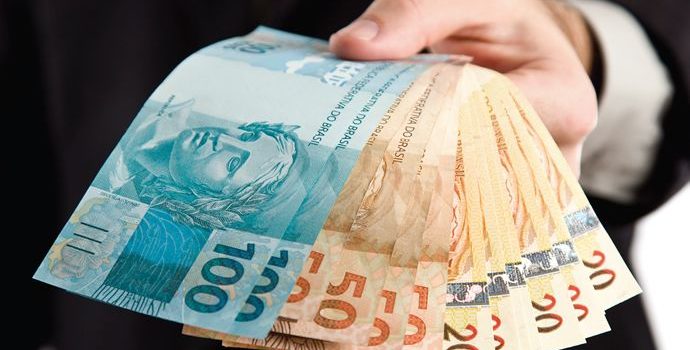 Governo antecipa pagamento do 13º para aposentados e pensionistas do INSS