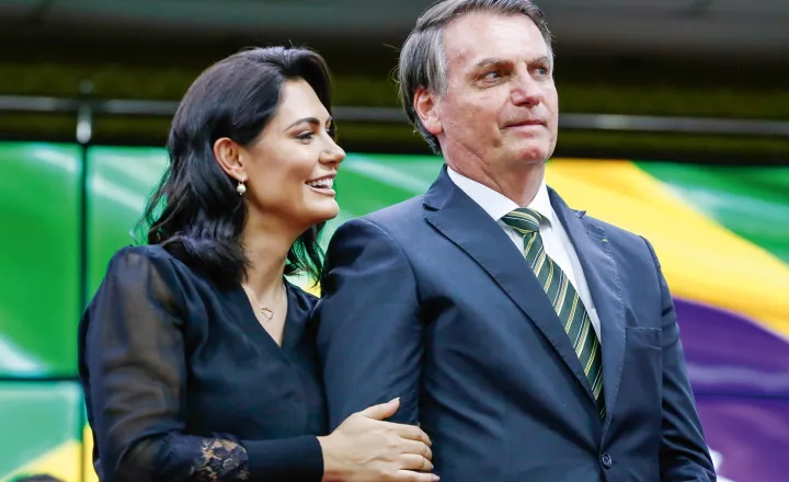 Desempenho de Michelle Bolsonaro Surpreende Líderes do PT no Paraná