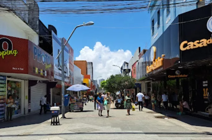 Trio é detido em flagrante durante furto a loja no centro de Maceió