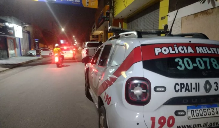 Homem obcecado tenta matar sobrinha e seu companheiro