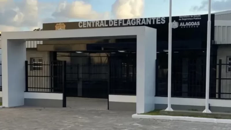 PM localiza casa com drogas e adolescentes em situação de abandono