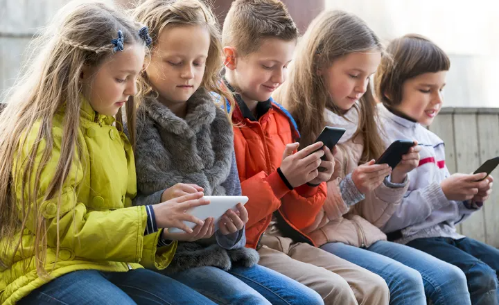Regulamentação garante direitos de crianças e adolescentes no ambiente digital