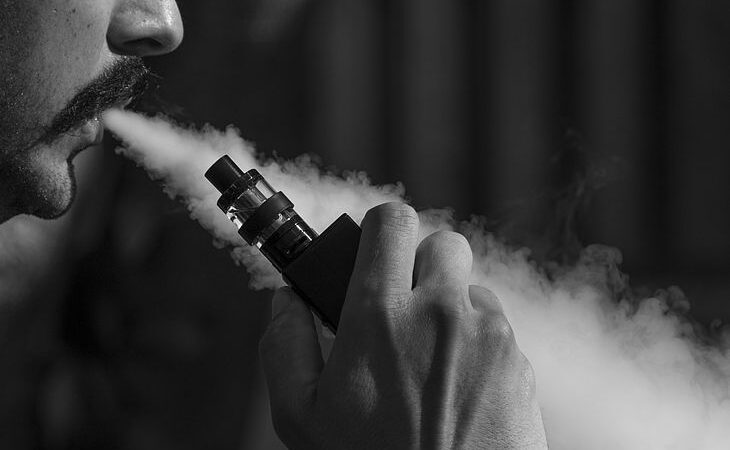 Anvisa publica resolução que proíbe cigarro eletrônico no Brasil