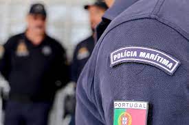 Pai e filho morrem em naufrágio
