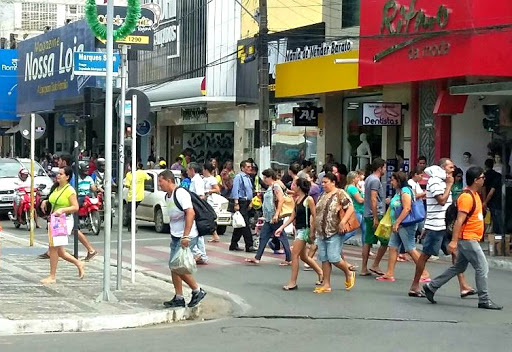 Cliente provocar danos e ameaçar funcionários de loja de telefonia em Arapiraca