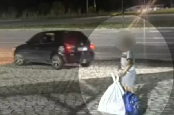 Casal abandona criança de 8 anos em beira de estrada