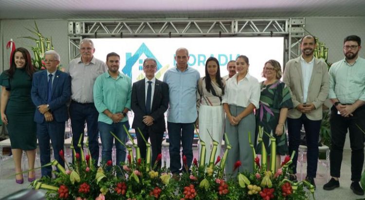 A Prefeitura Quebrangulo entrega título de moradias