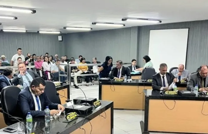 Apenas cinco partidos políticos conseguiram completar suas listas de pré-candidatos a vereador em Arapiraca