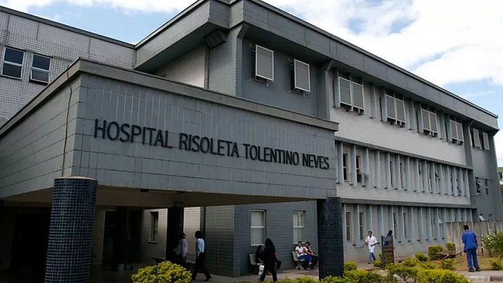 Homem volta dirigindo para casa após ser baleado na cabeça