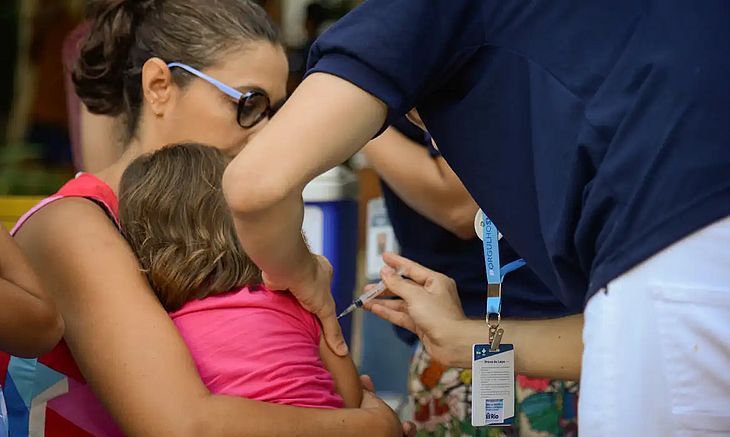 Chegada do inverno eleva casos de síndrome respiratória no país, diz Fiocruz