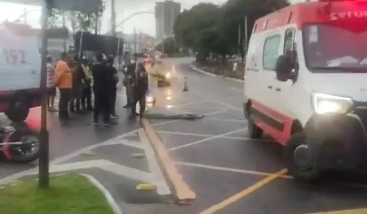 Motociclista morre após colisão com carro na Avenida Durval de Góes Monteiro em Maceió