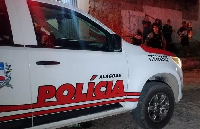 Três suspeitos foram detidos por tráfico de drogas em Guaxuma