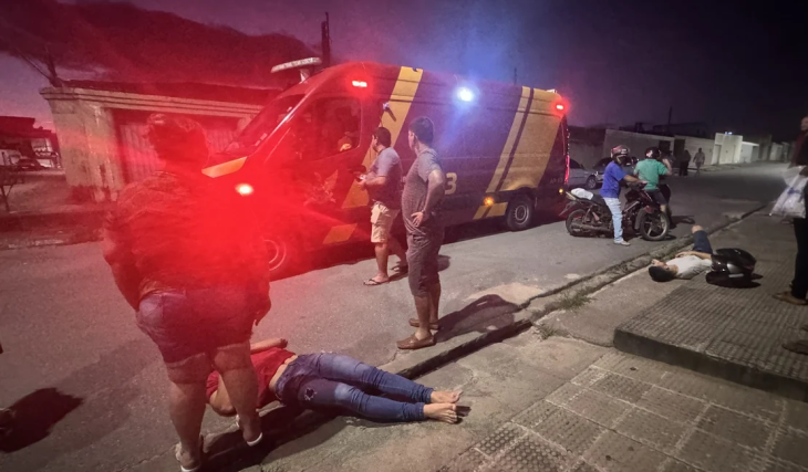 Dois ficam feridos em colisão envolvendo carro e moto em Arapiraca
