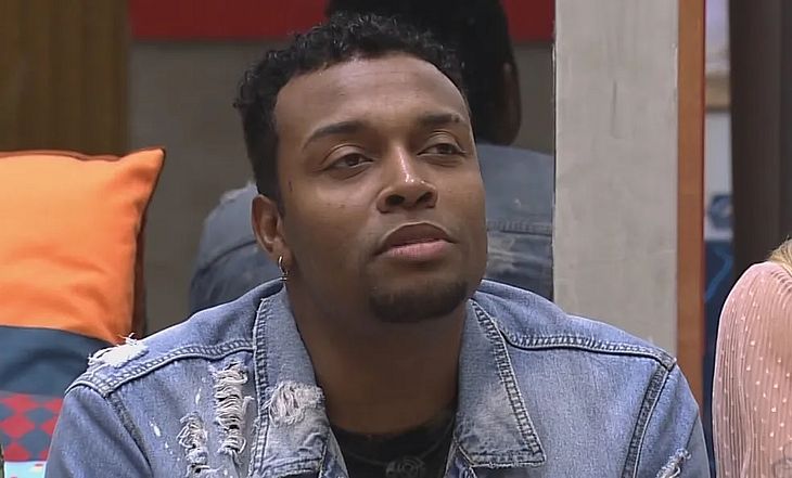 Nego Di é alvo de operação que apura lavagem de R$ 2 mi com rifas virtuais