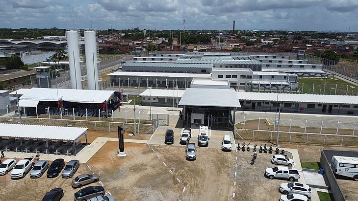 Em presídio de AL, detento asfixia até a morte suspeito de assassinar sua mãe