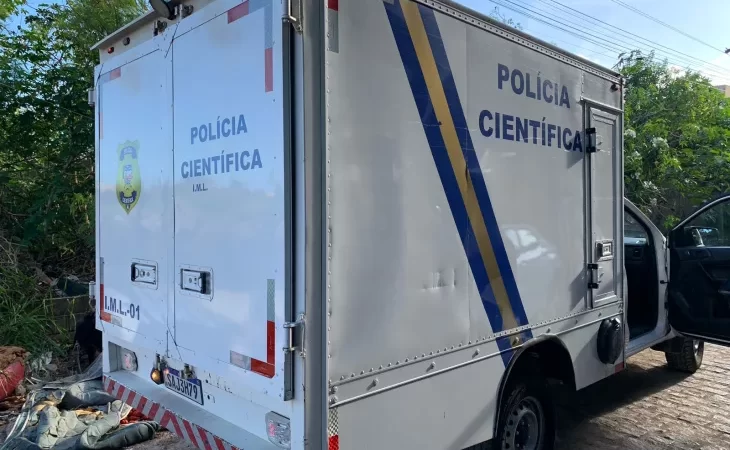 Homem é morto a facadas após briga na porta de condomínio