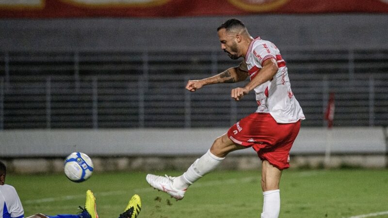 CRB perde para o Avaí e aumenta série sem vitórias na Série B