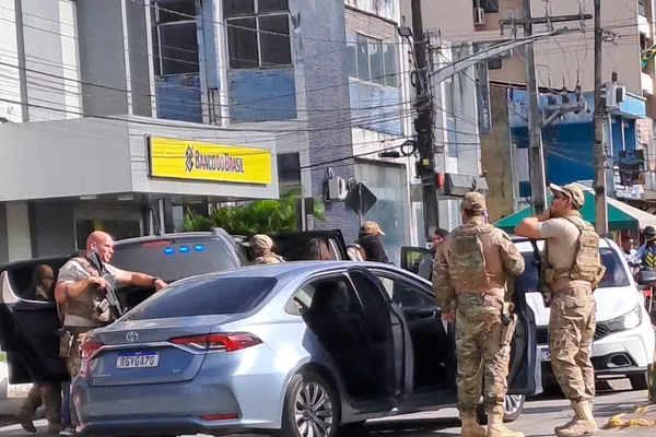 PF detém quatros pessoas após saque no Banco do Brasil de São Miguel dos Campos