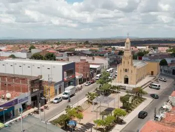 Homem é preso após agredir a companheira na presença da policia em Olho D’água das Flores