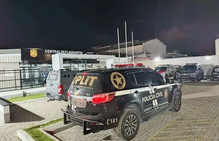 Homem bêbado agride companheira e a deixa na rua antes de fugir em Maceió