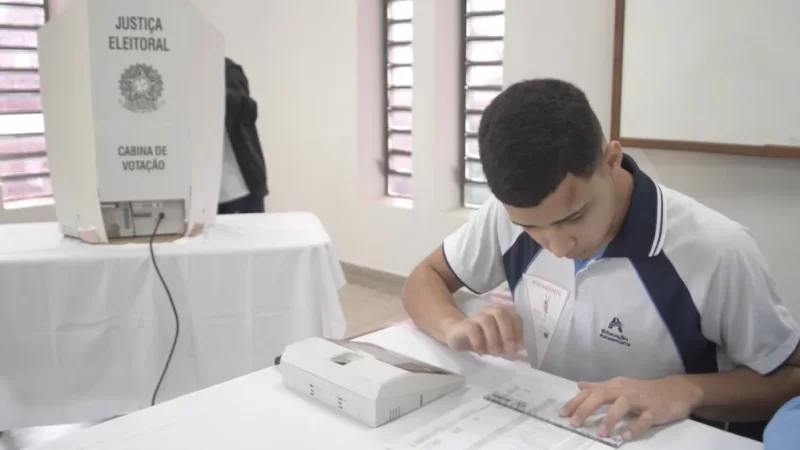 Mesário tem direito a folga por trabalhar nas eleições? Veja o que diz a lei