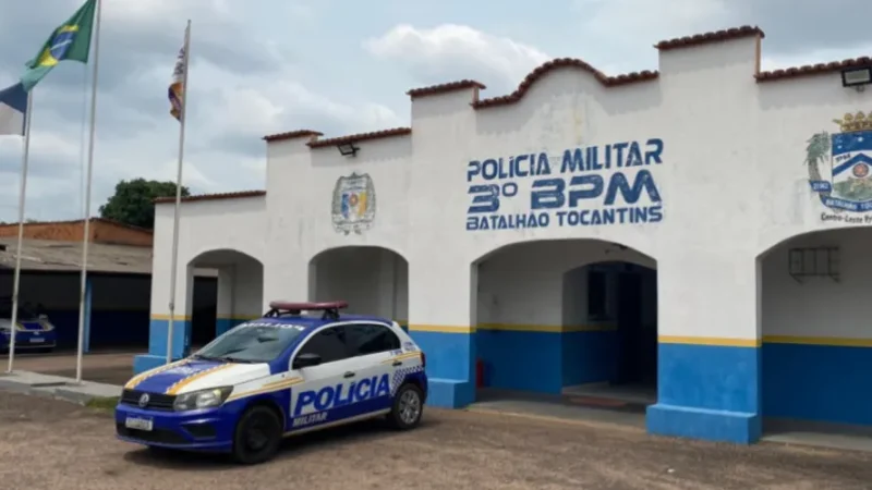 Criança de 8 anos pede ajuda da polícia após ser ameaçada com faca pelo tio