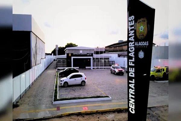 Filha é apreendida após invadir casa da mãe e agredi-la com tapas no rosto em AL