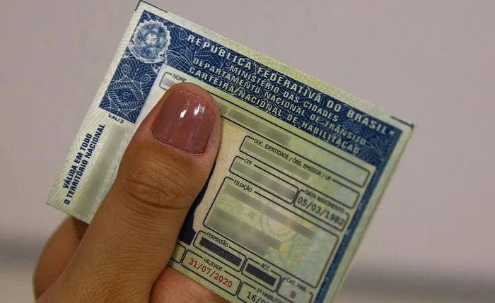 Governador encaminhará projeto de lei para criação da CNH Social em AL