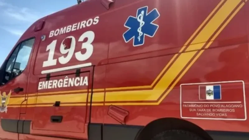 Bombeiros são acionados para resgate de corpo em ribanceira no Benedito Bentes