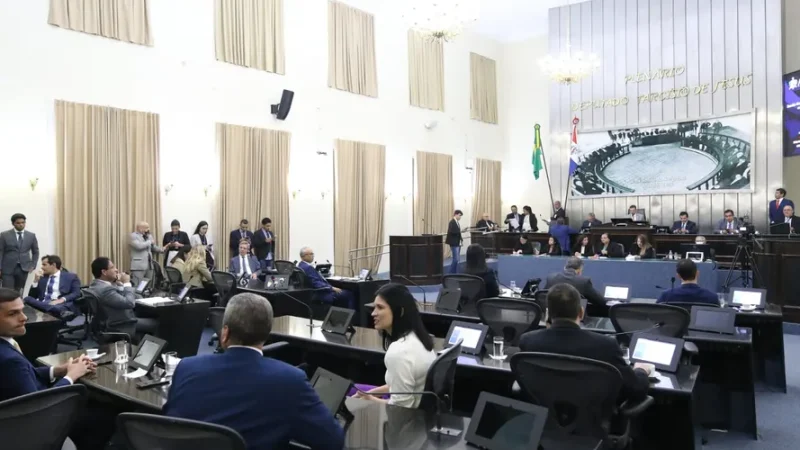 Deputados aprovam bonificação de R$ 51 milhões a profissionais da Educação em AL