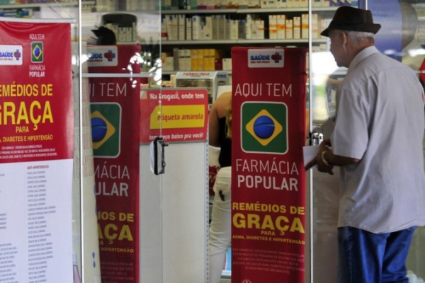 Farmácia popular: saiba quais são os medicamentos e ítens que podem ser retirados de graça