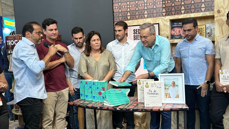 Lançamento da obra póstuma “Alegria no Viver”, de Marcelo Lima, emociona público na Bienal do Livro em Maceió