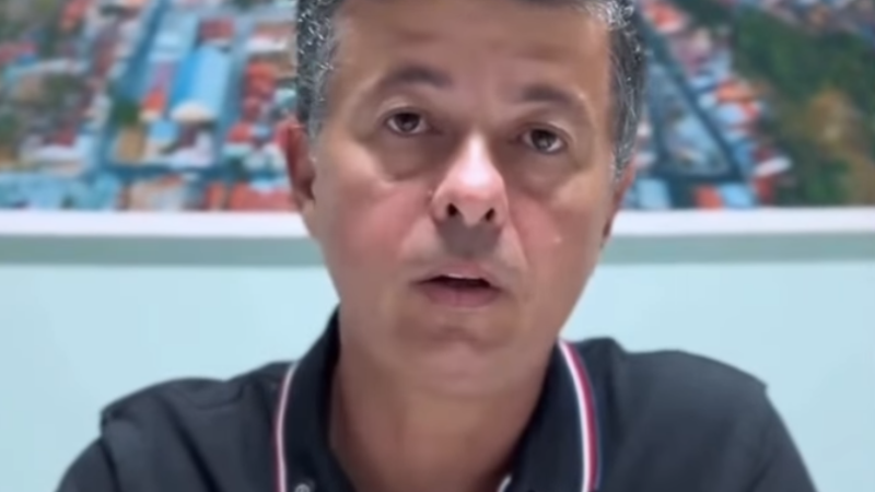 População cobra abastecimento: “A água não chega, mas a conta sim”, diz Vaval Wanderley em Cacimbinhas